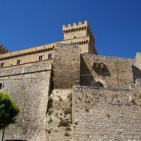 castello Piccolomini