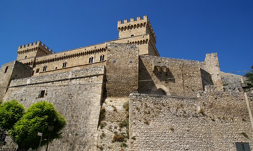 castello Piccolomini