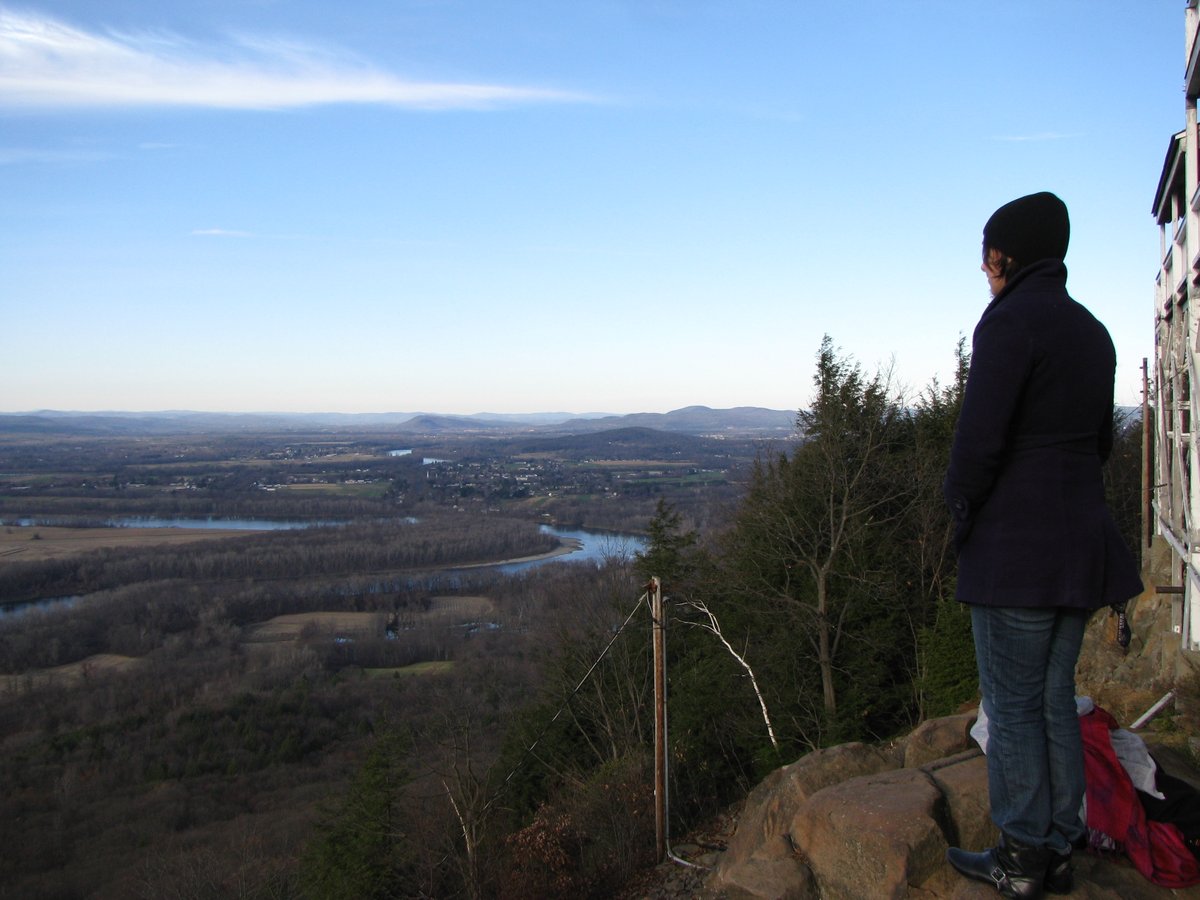 Escape to the Clouds: Exploring the Majestic Mount Holyoke Range State Park