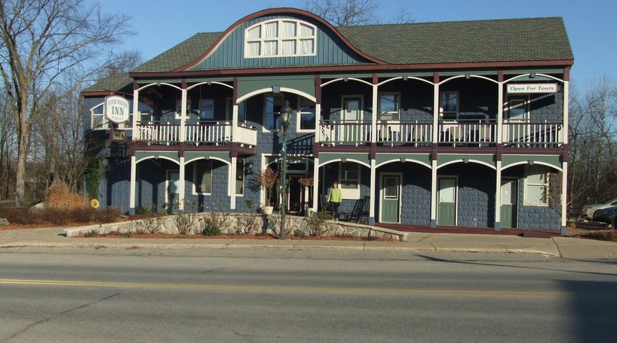 Stone Waters Inn