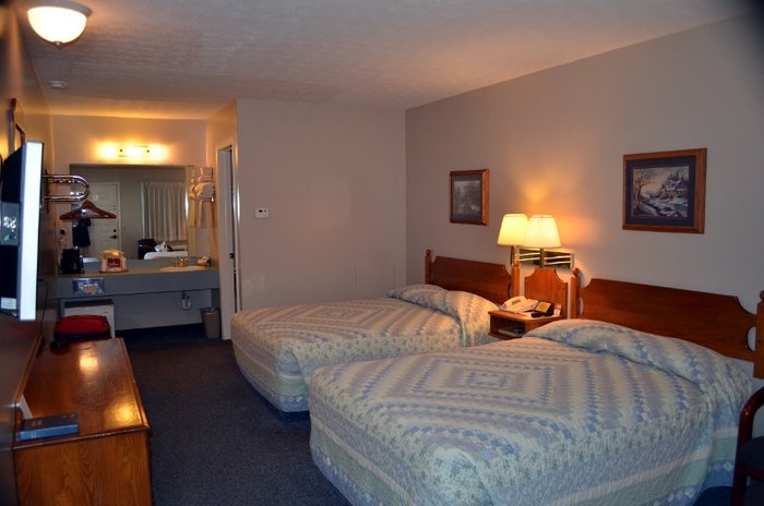 HILLSIDE INN - Updated 2023 Prices & B&B Reviews (Berlin, Ohio)