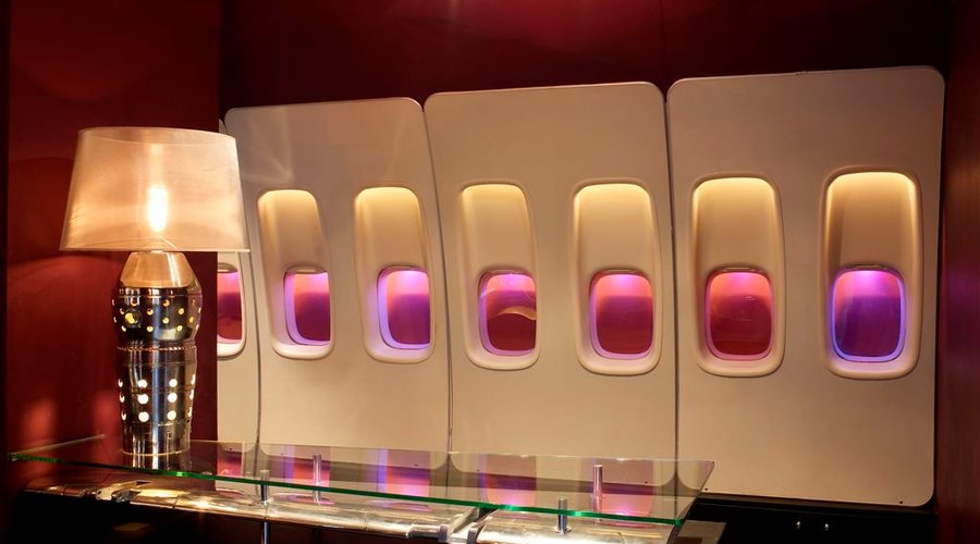 Reception in a Boeing 747