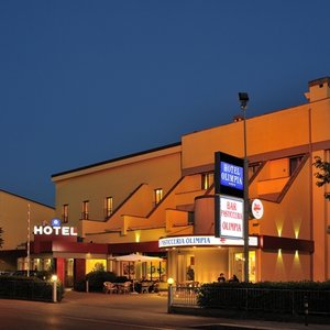ESTERNO-EXTERIOR