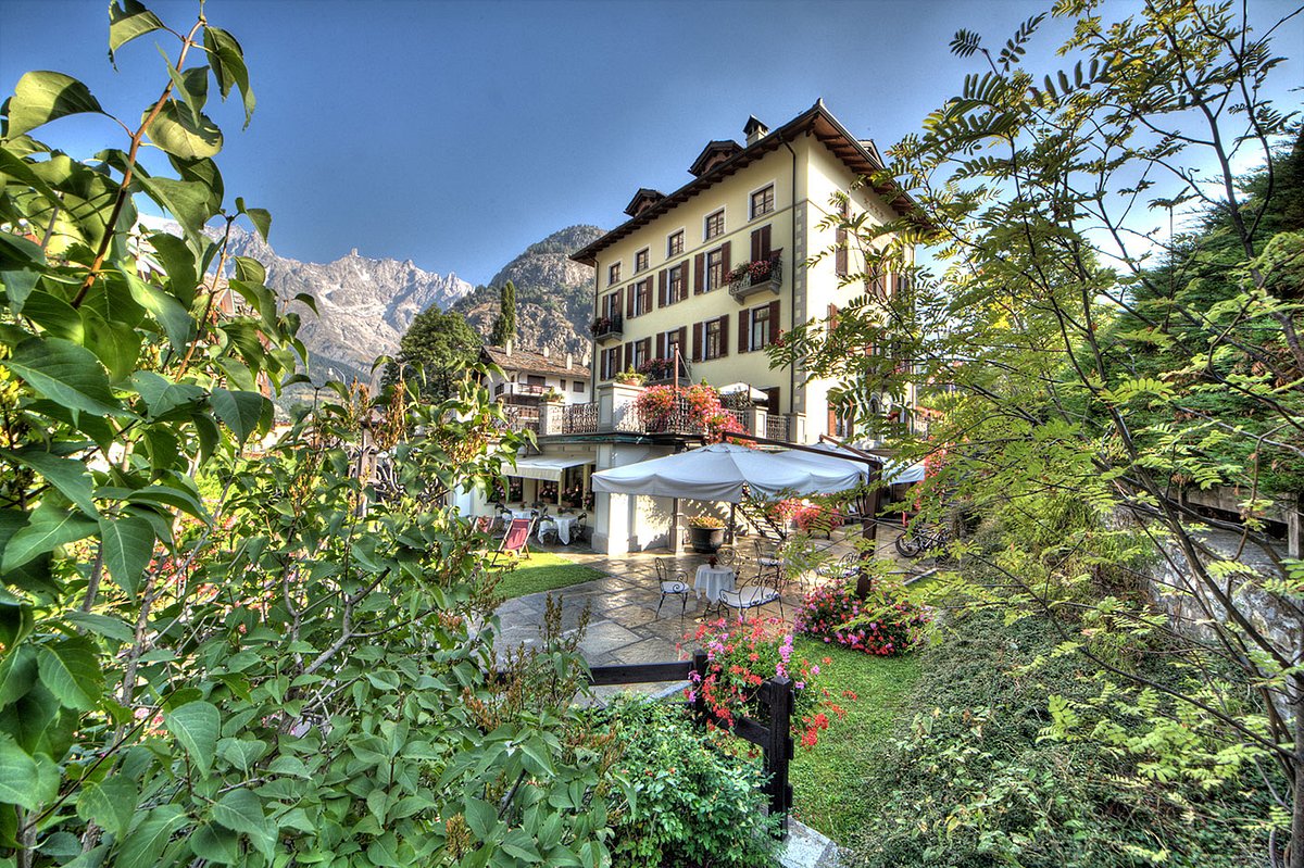 Villa Novecento Romantic Hotel - Estella Hotel Italia, hotell i Courmayeur