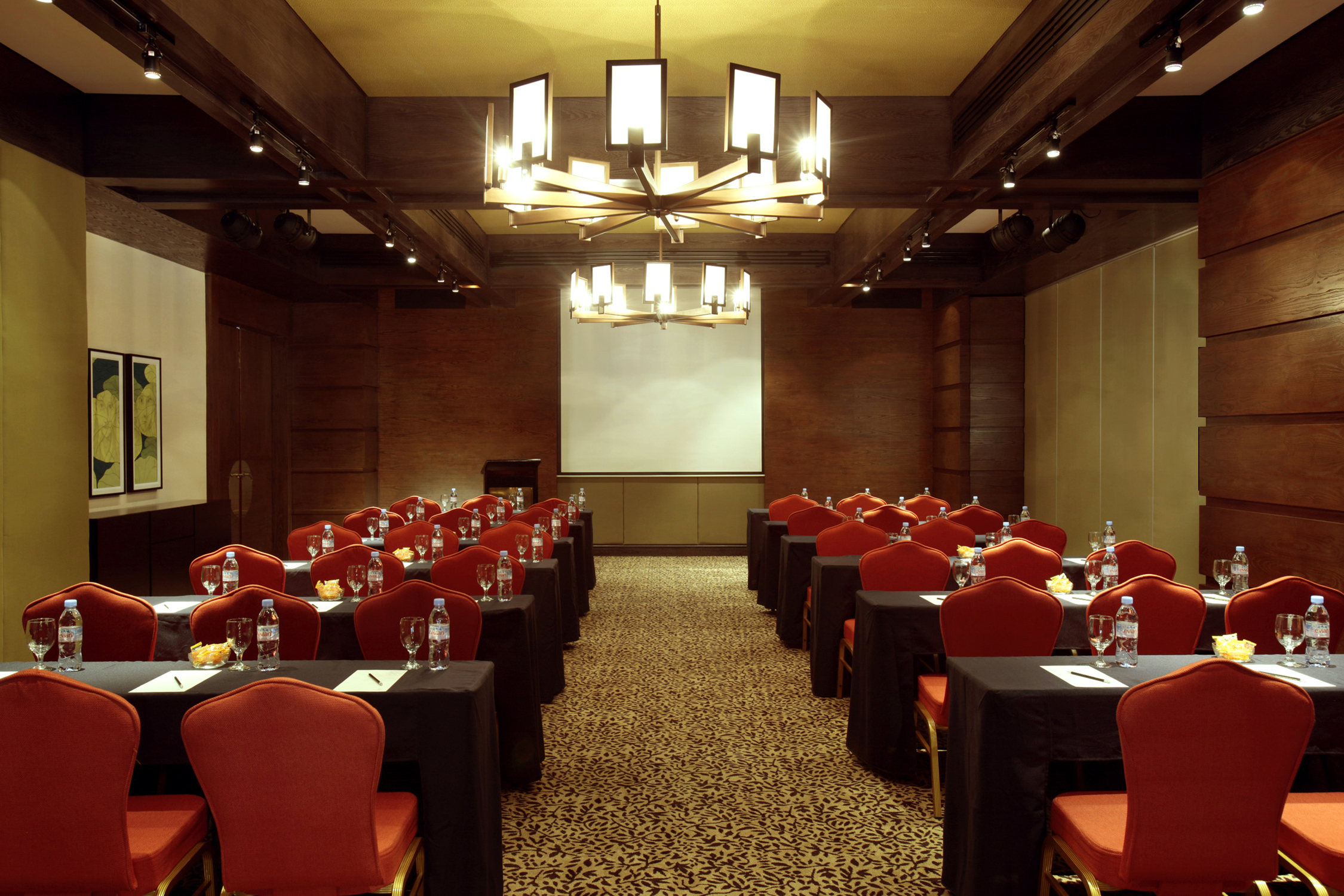 Hotel photo 3 of New World Makati Hotel.