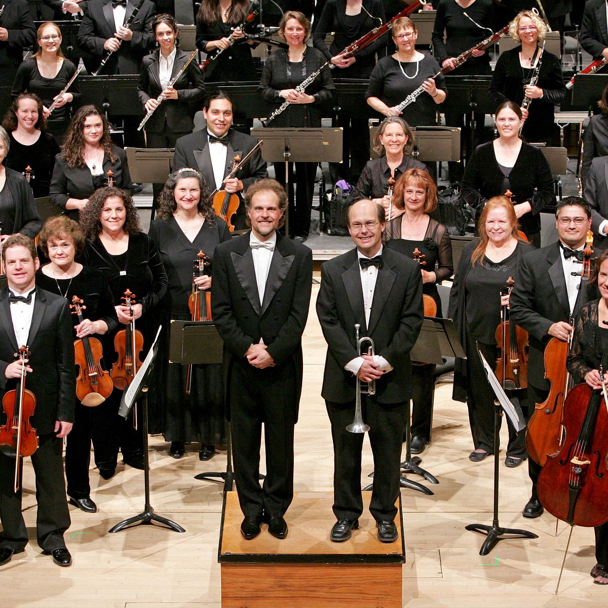 Orchestra choir. Оркестр фото.