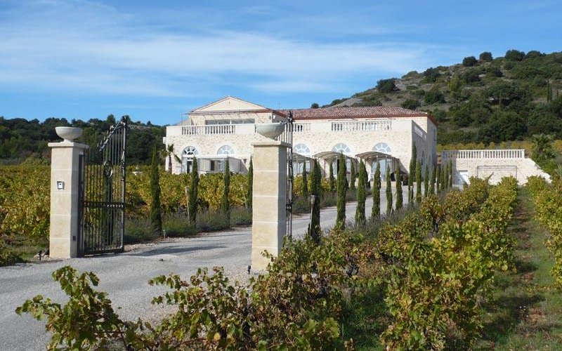 Le domaine ! Calme et beauté du paysage ...