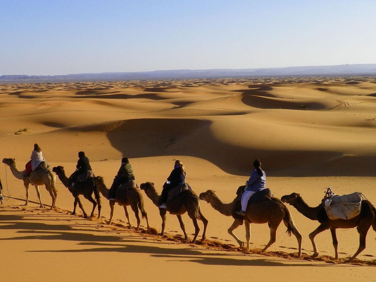 Sahara desert tours. Танжер Марокко. Sunrise Palace Merzouga. Такси в Марокко фото.