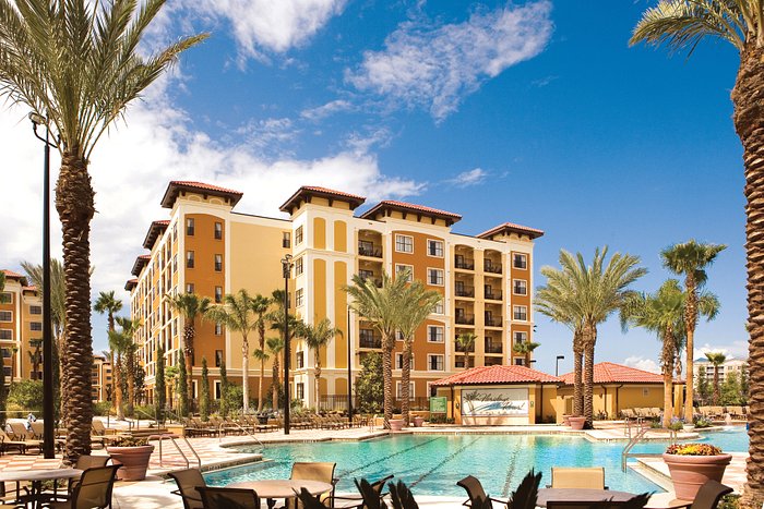 Floridays Resort Orlando - Top on TripAdvisor 2- and 3-Bedroom Suites, in the Middle of the Magi