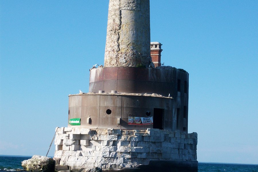waugoshance lighthouse ghost