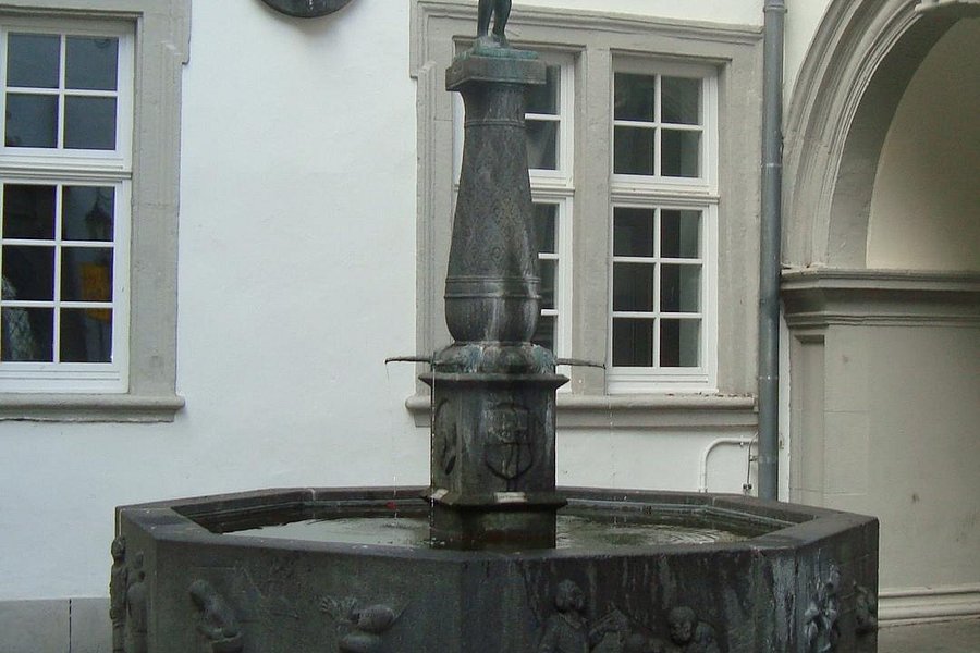 Schangelbrunnen image