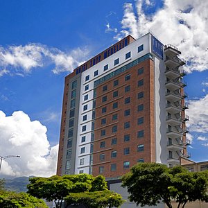 Tequendama Hotel Medellín - Estadio in Medellin, image may contain: Villa, Housing, Tub, Hot Tub