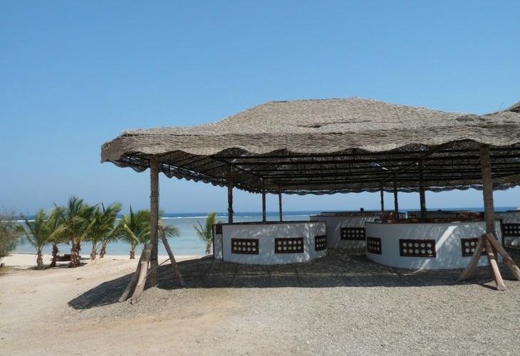 Mangrove Bay Resort Bar an der Tauchbasis
