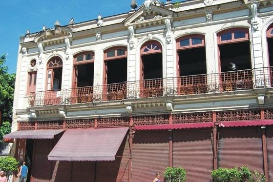 Balconies on historic building, Centro, Rio de Janeiro, Brazil, South  America