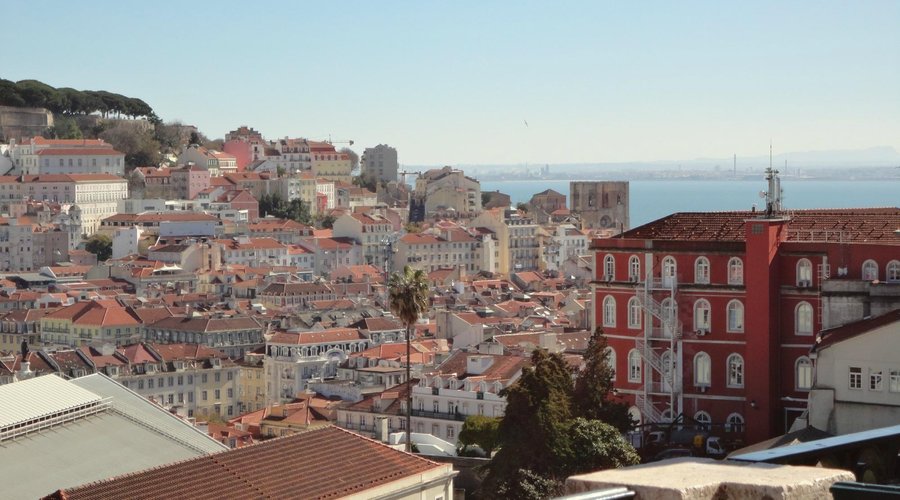 dal miradouro si vede Lisbona