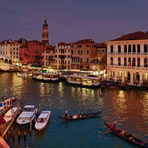 Hotel view on Rialto Bridge and Grand Canal