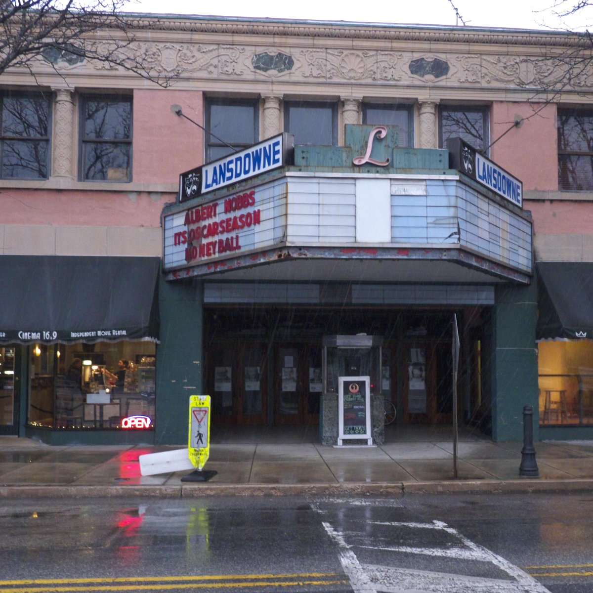 movie theaters in delaware county pa