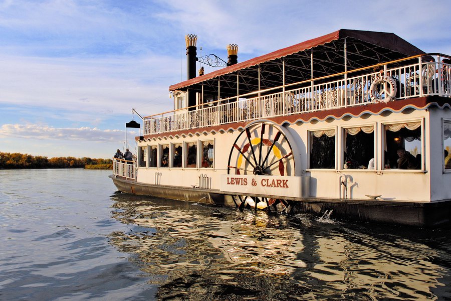 lewis and clark riverboat cruise bismarck nd