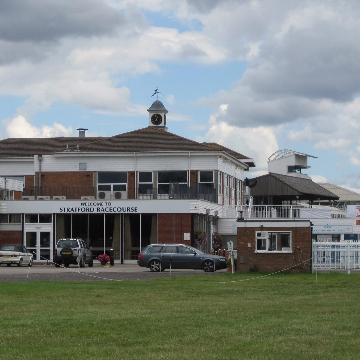 STRATFORDUPONAVON RACECOURSE (2024) All You Need to Know BEFORE You Go (with Photos)