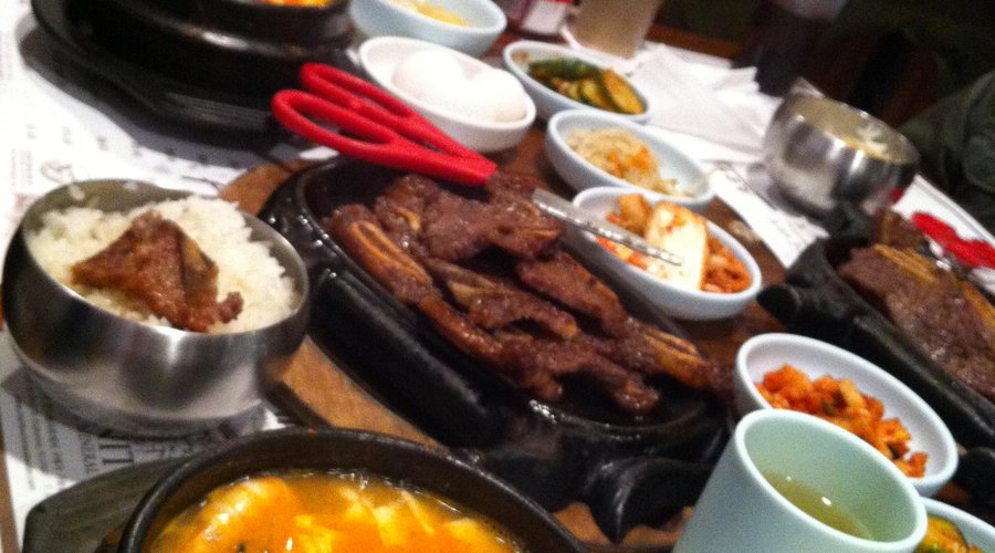 plenty of plates!