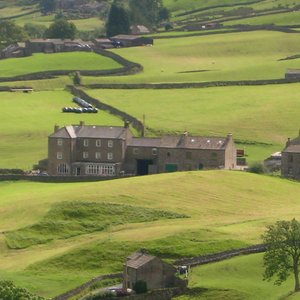 Keld Lodge from the Pennine Way