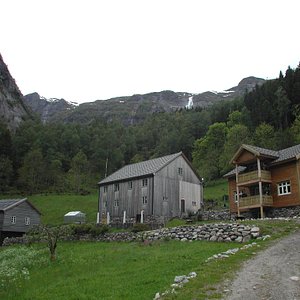 Guesthouse (large grey building)