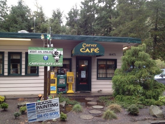 Impressive facade of Carver Cafe displaying a classic American diner with signage