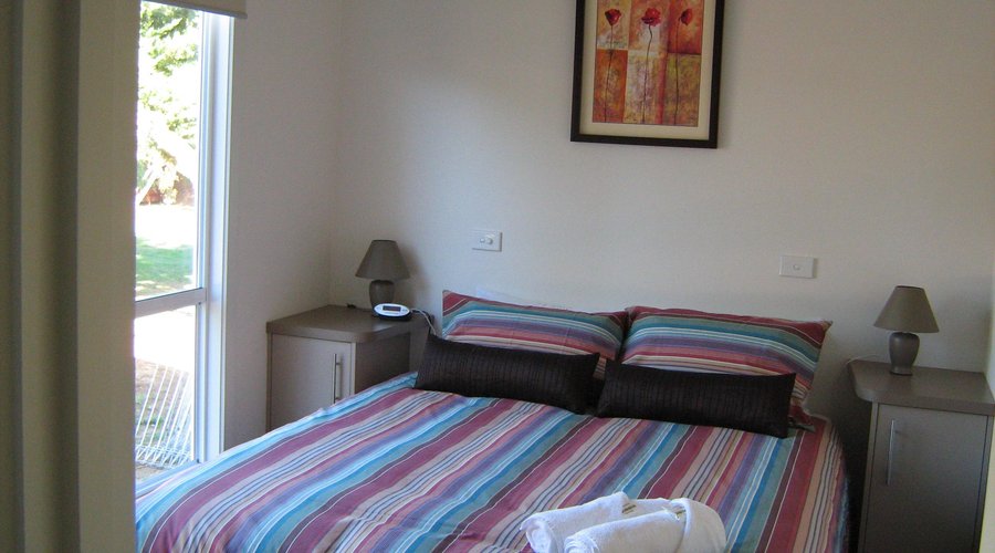 Pool Cottage Main Bedroom