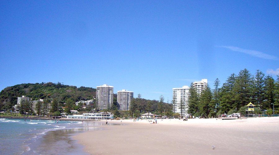 Burleigh Beach and Restaurants