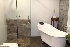 Room & Suite