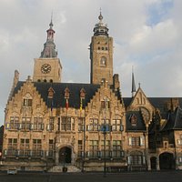 Diksmuide City Hall and Belfry