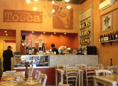 cosy osteria in Lucca