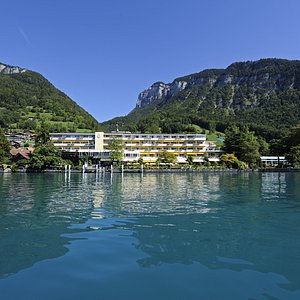 Hotelansicht vom See