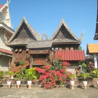 Loved this 16th Century Lanna style wooden building, the Khum Phra Law
