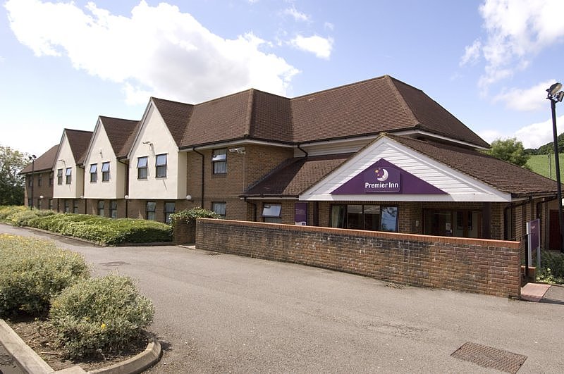 PREMIER INN DUNSTABLE SOUTH A5 HOTEL 67 8 5