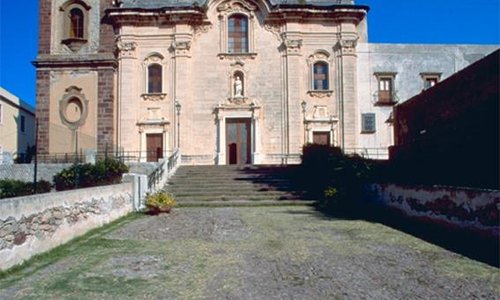 La cathédrale  de  San Bartolomé à Lipari
