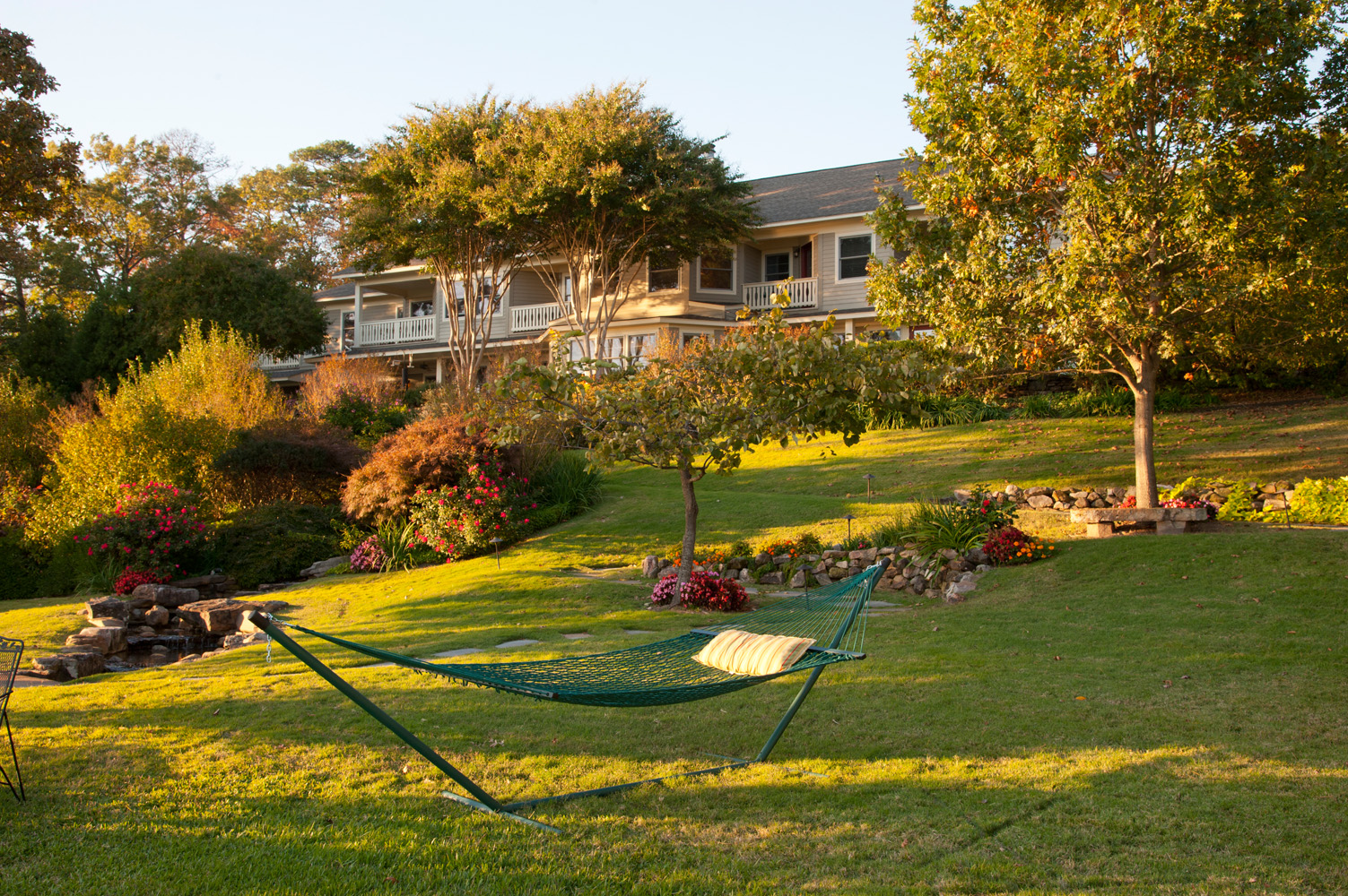 Hotel photo 52 of Lookout Point Lakeside Inn.