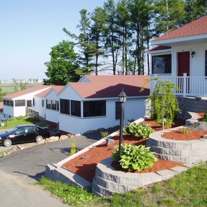 2 room suites & 2 bedroom cottages