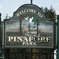 Pinafore Park Sign