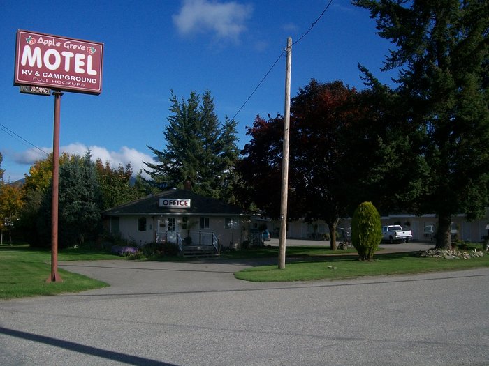 Apple Grove Motel Campground RV Park British Columbia Canada