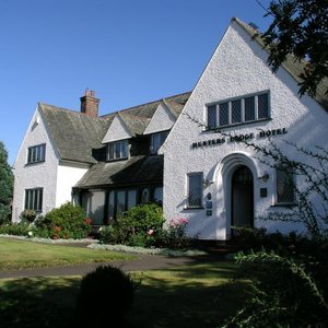 Hunters Lodge Hotel
