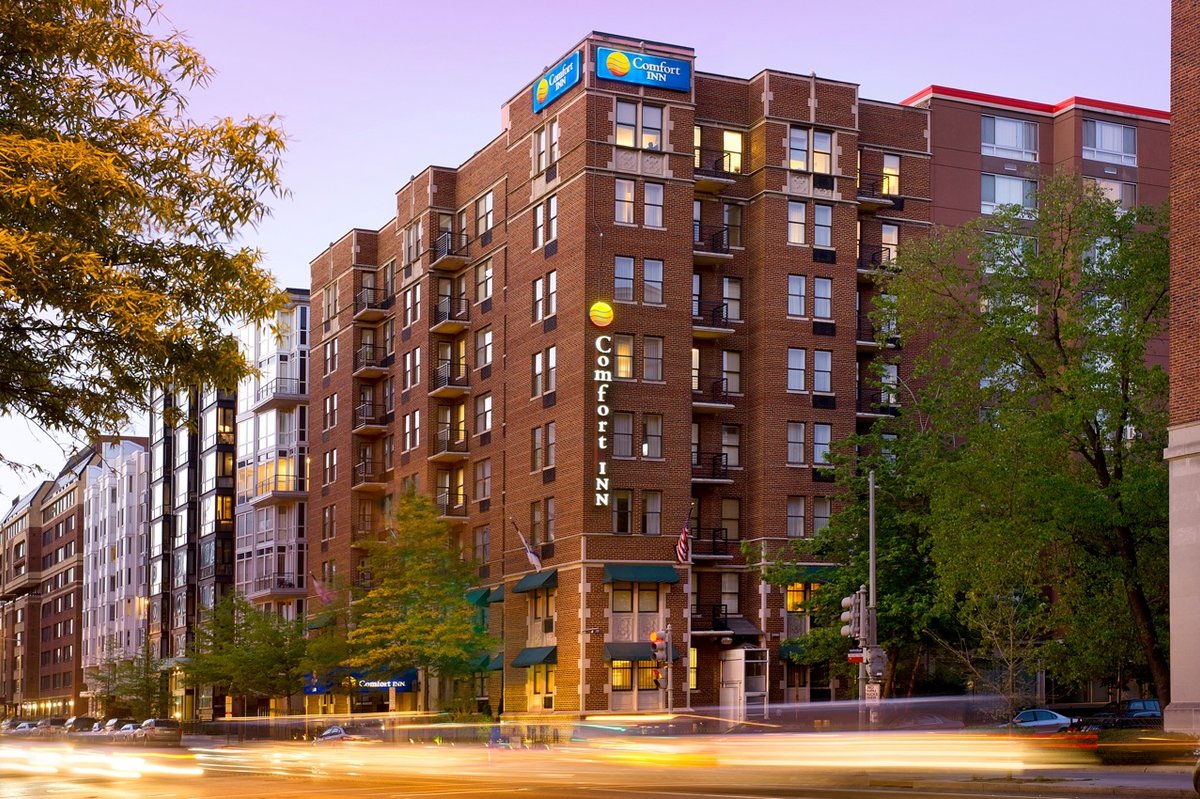 COMFORT INN DOWNTOWN DC/CONVENTION CENTER $134 ($̶1̶9̶3̶) Updated
