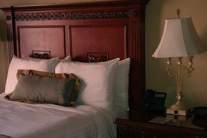 Room & Suite