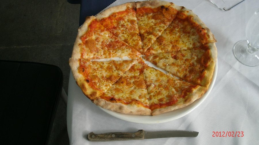 13-14 inch Margherita pie