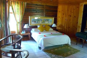 Room & Suite