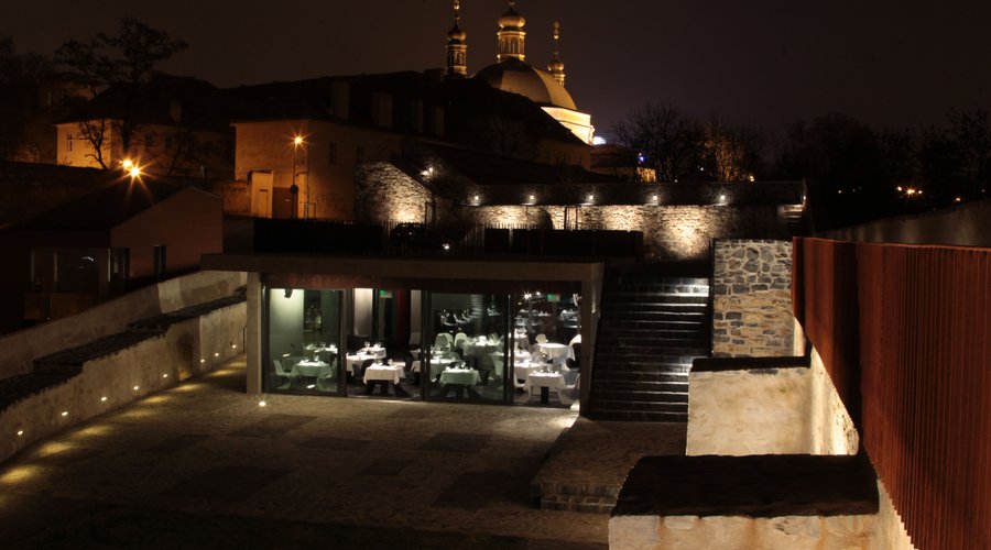 BASTION RESTAURANT - NACHT
