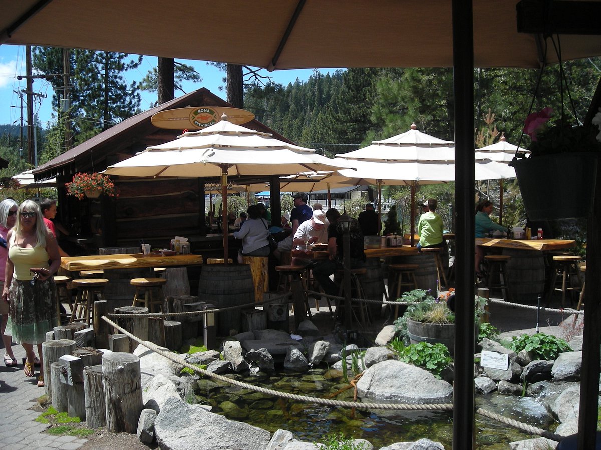 Detalhe do cardápio de sobremesas, preços de fevereiro de 2019 - Picture of  Christy Hill Restaurant, Tahoe City - Tripadvisor