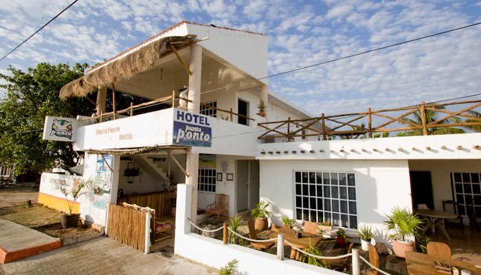 Hotel Punta Ponto on the waterfronb in Rio Lagartos