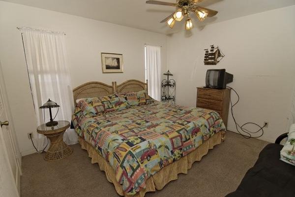 This is a picture of the bedroom of room11