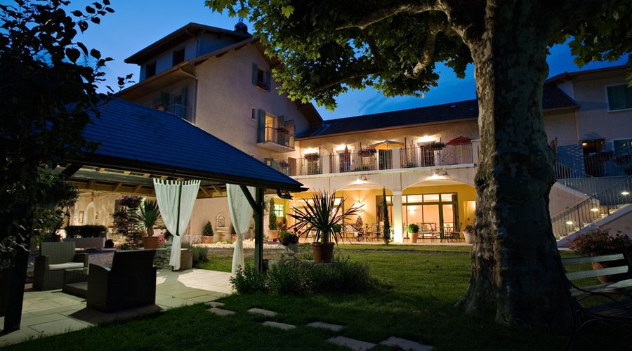 L'Auberge vue du Jardin